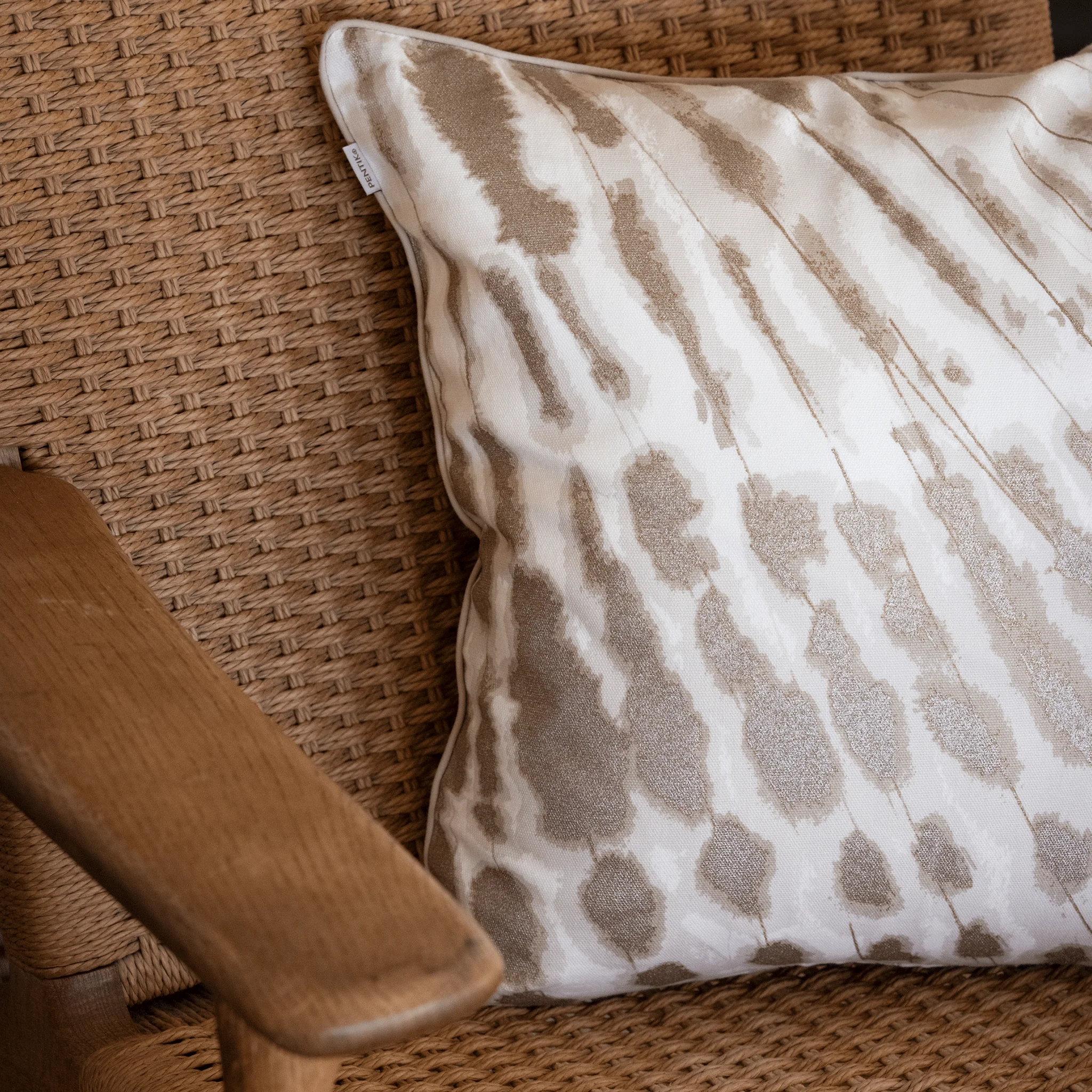 Laulujoutsen Tyynynpäällinen - Image 3