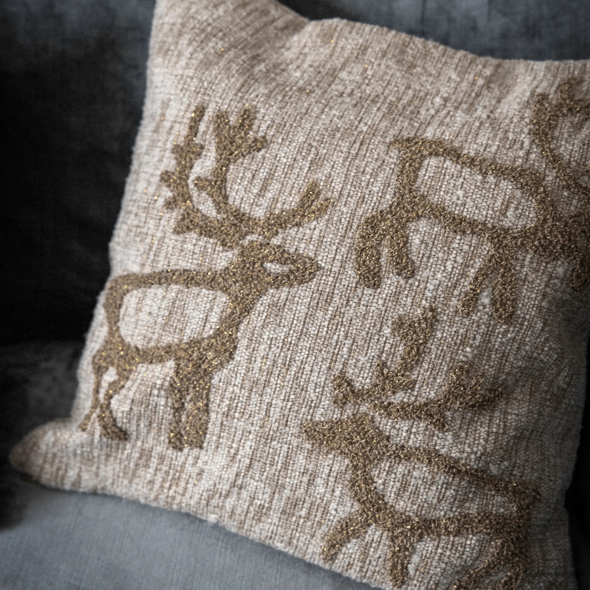 Saaga Brodeerattu Tyynynpäällinen - Image 3